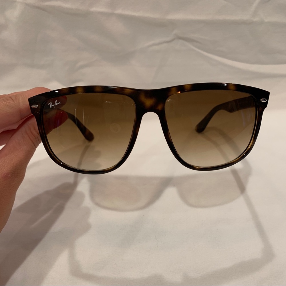Tortoise Ray Ban boyfriend sunglasses